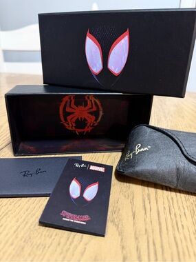 Ray-Ban Black and Red Spider-Man Marvel Kids Glasses Case